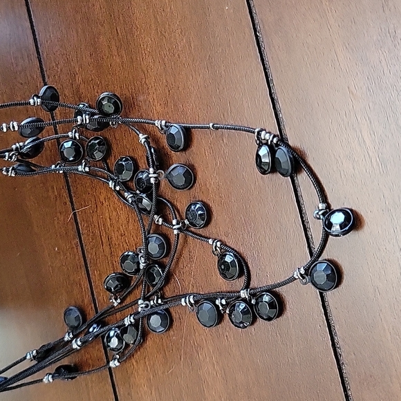 🐈‍⬛ VERA WANG NECKLACE - Picture 2 of 8